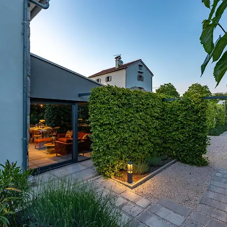 Villa Luxury Jerini Barn *
