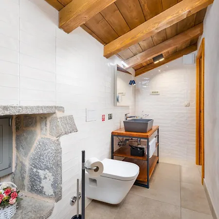 Luxury Jerini Barn Villa *