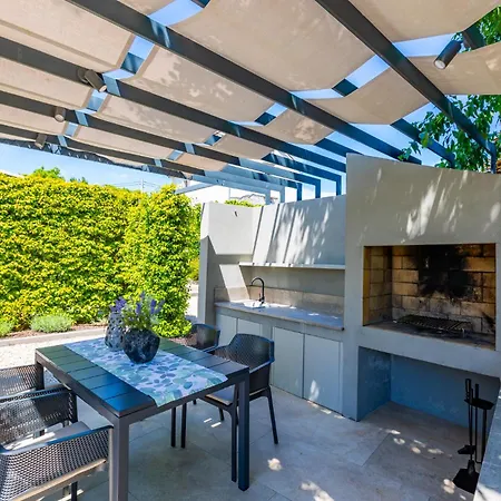 Luxury Jerini Barn *