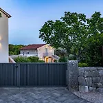 Vila Luxury Jerini Barn Bajcici