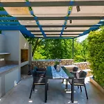 Luxury Jerini Barn *