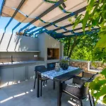Vila Luxury Jerini Barn