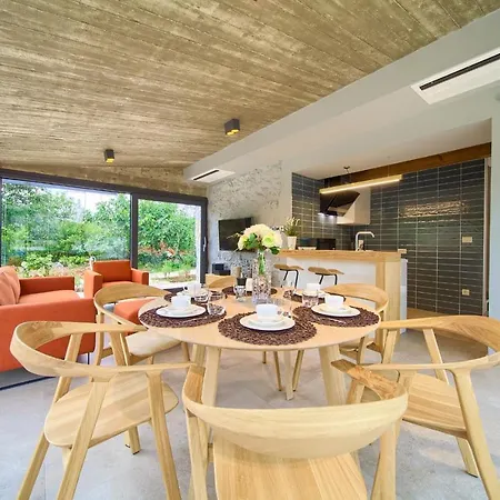 Vila Luxury Jerini Barn