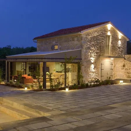 Luxury Jerini Barn *