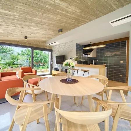 Luxury Jerini Barn
