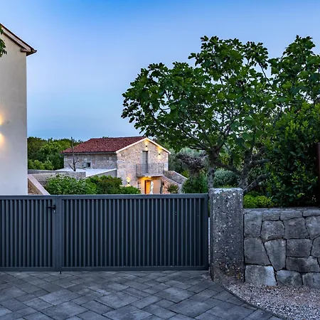 Vila Luxury Jerini Barn Bajcici