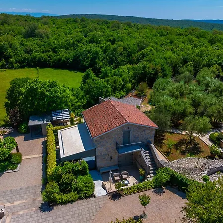 Luxury Jerini Barn Vila