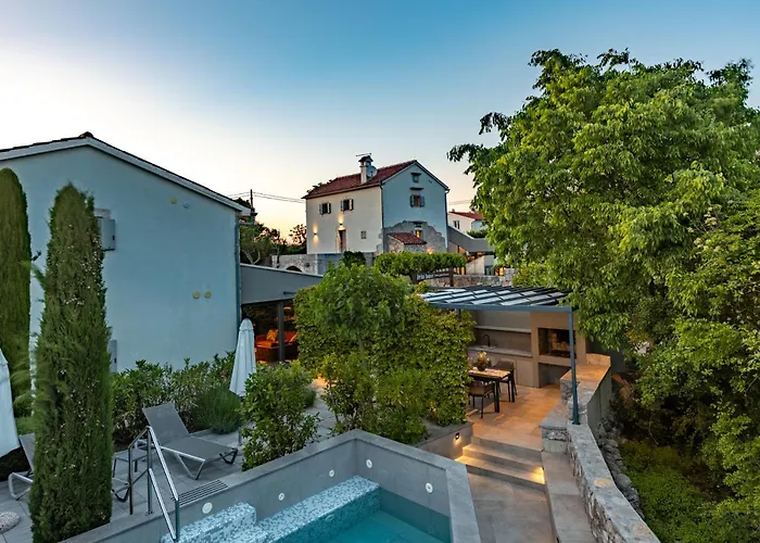 Luxury Jerini Barn Βίλα Bajcici