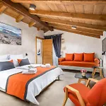 فيلة Luxury Jerini Barn