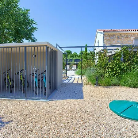 Luxury Jerini Barn Villa Bajčići